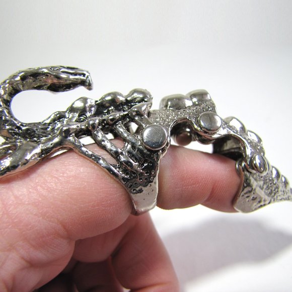 9 Silver Scorpion Snake Armor Ring - Picture 4 of 7